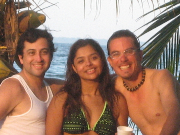 Johnny, Mariela,Alain